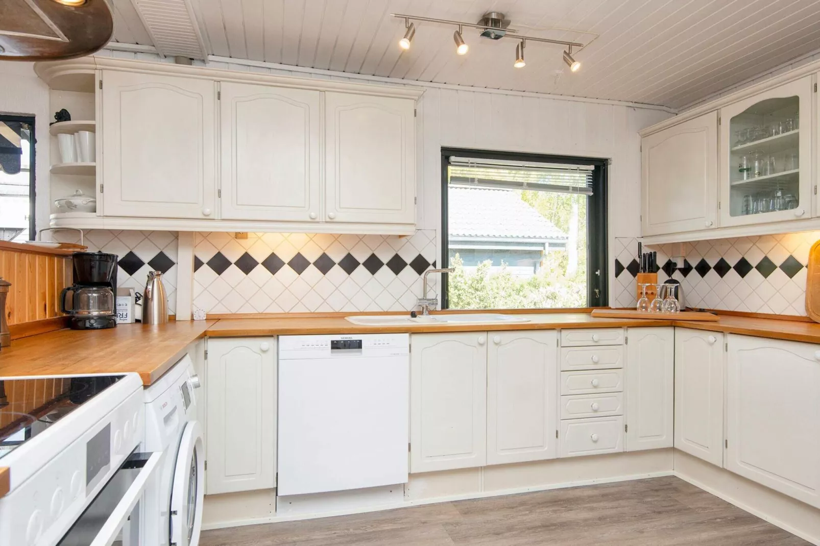 8 person holiday home in Ebeltoft-Indoor