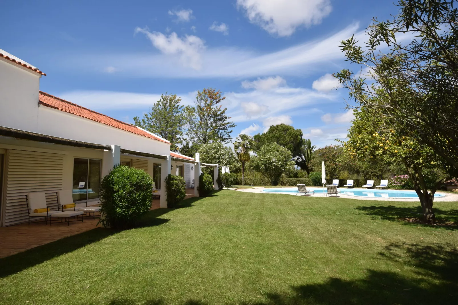 Quinta Velha-Gardens summer