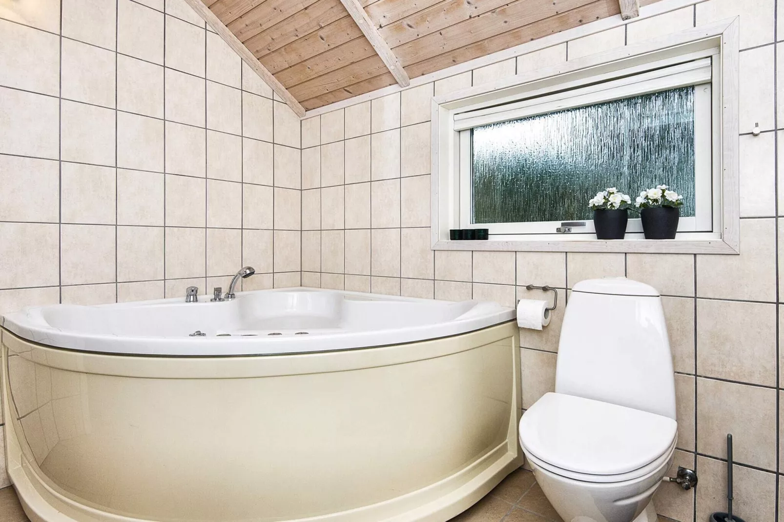 4 star holiday home in Ebeltoft-By Traum-Spa