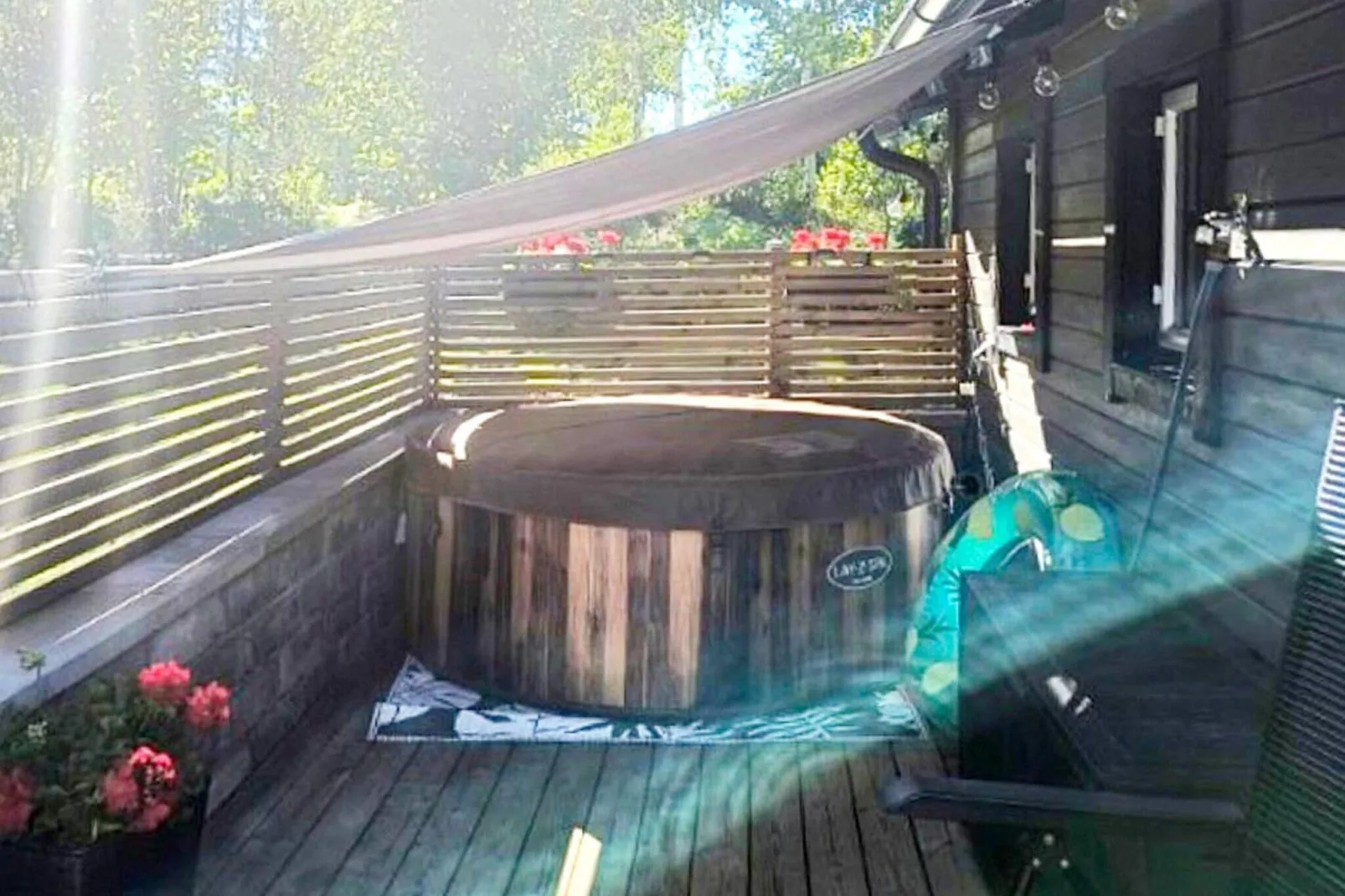 6 Personen Ferienhaus in HÄLLEKIS-Wellnessbereich