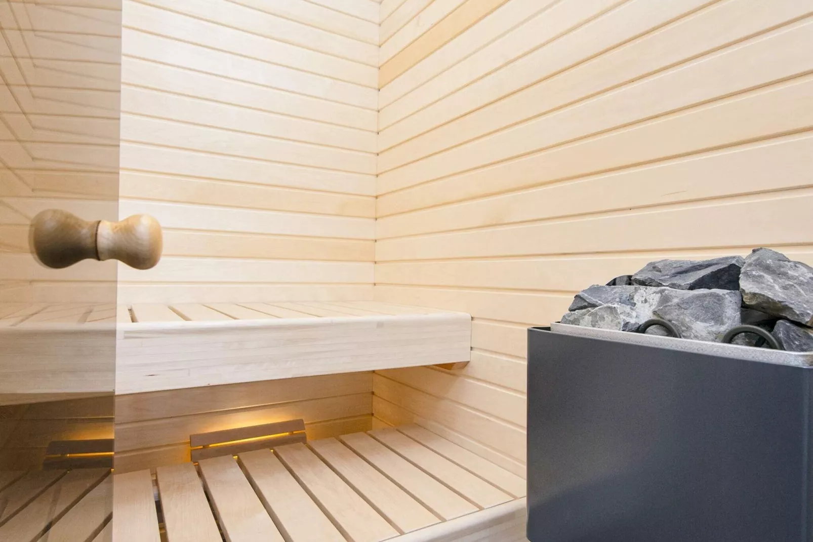 5 Sterne Ferienhaus in Augustenborg-By Traum-Sauna