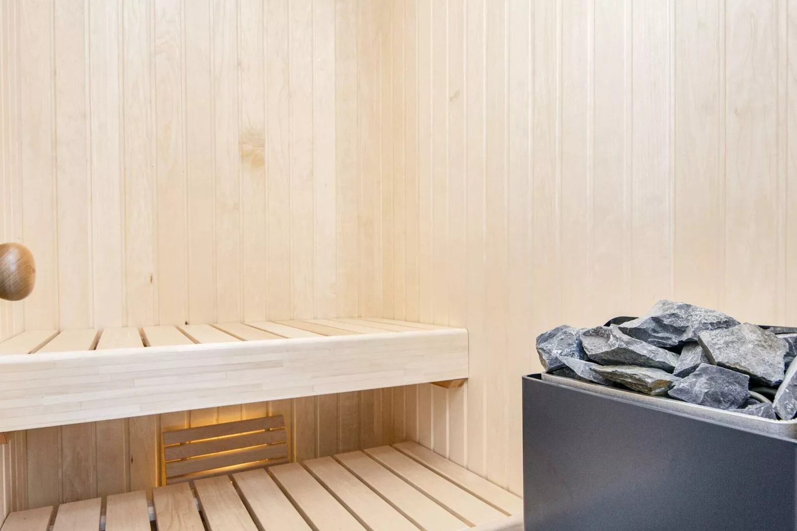 5 Sterne Ferienhaus in Augustenborg-By Traum-Sauna