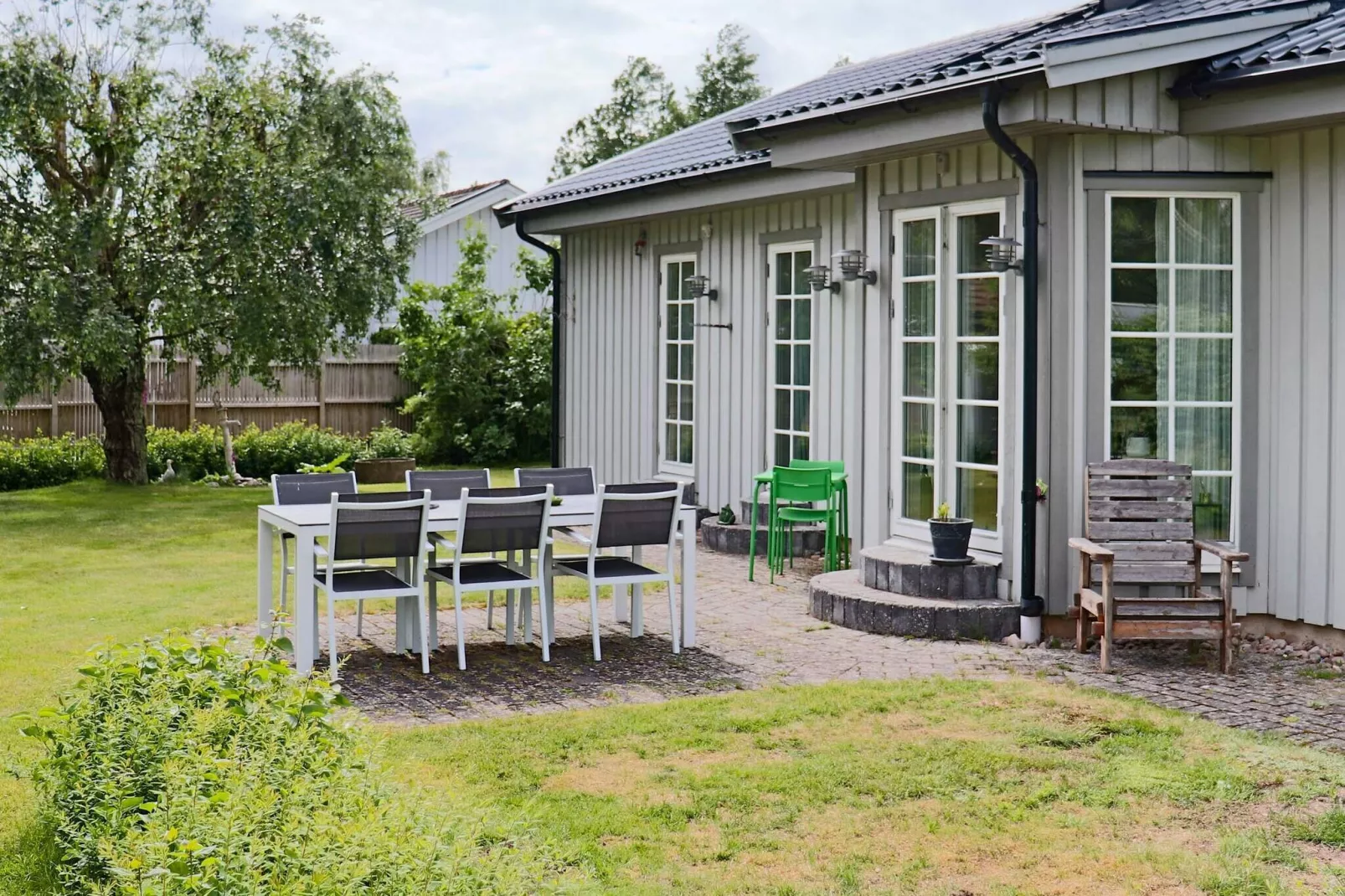 Modern holiday home with garden-By Traum-Outdoor