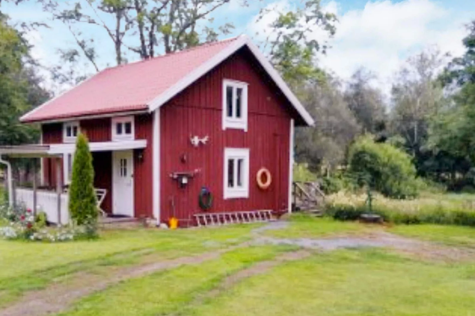 4 person holiday home in HOVMANTORP