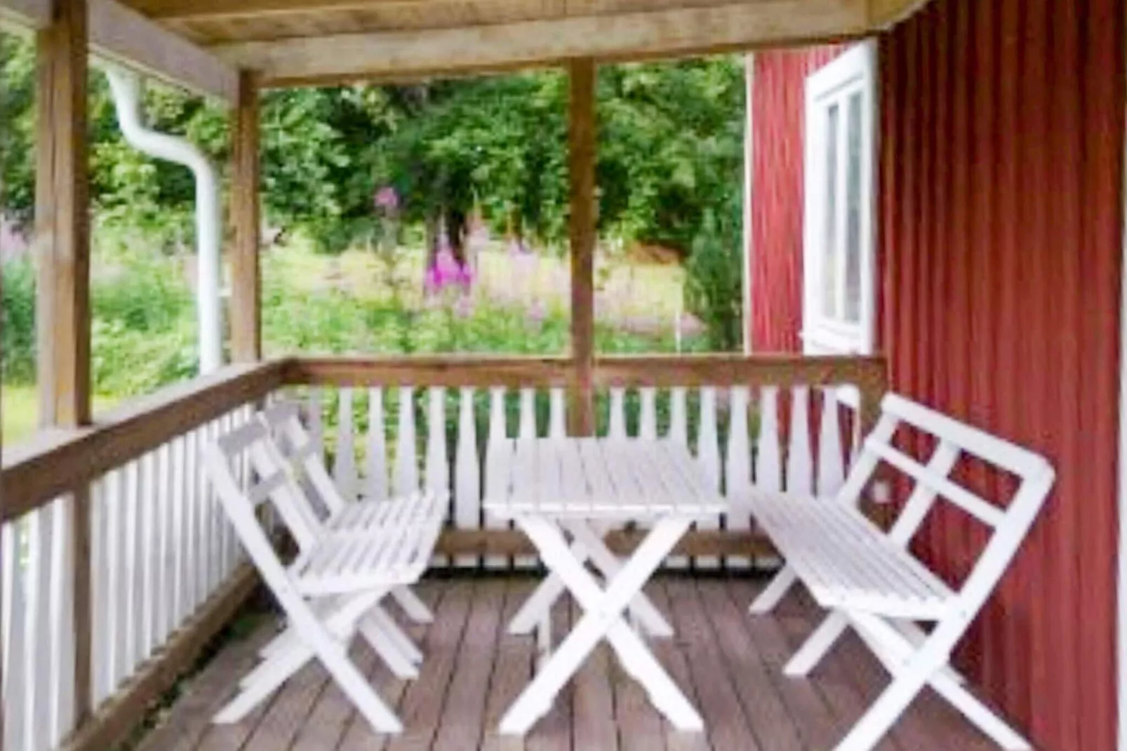 4 person holiday home in HOVMANTORP