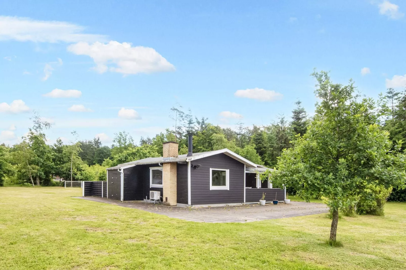 6 person holiday home in Kolind-By Traum