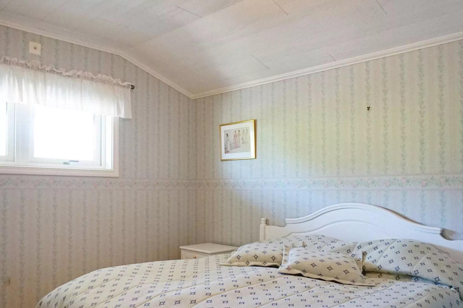 4 star holiday home in Hamburgsund-Indoor