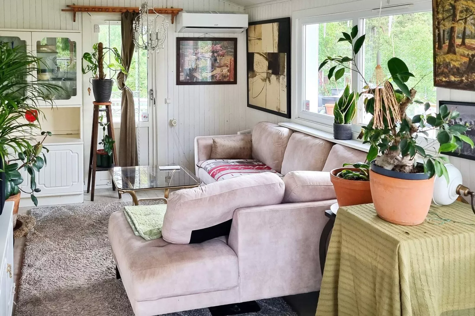4 person holiday home in ÅRSTA HAVSBAD-Indoor