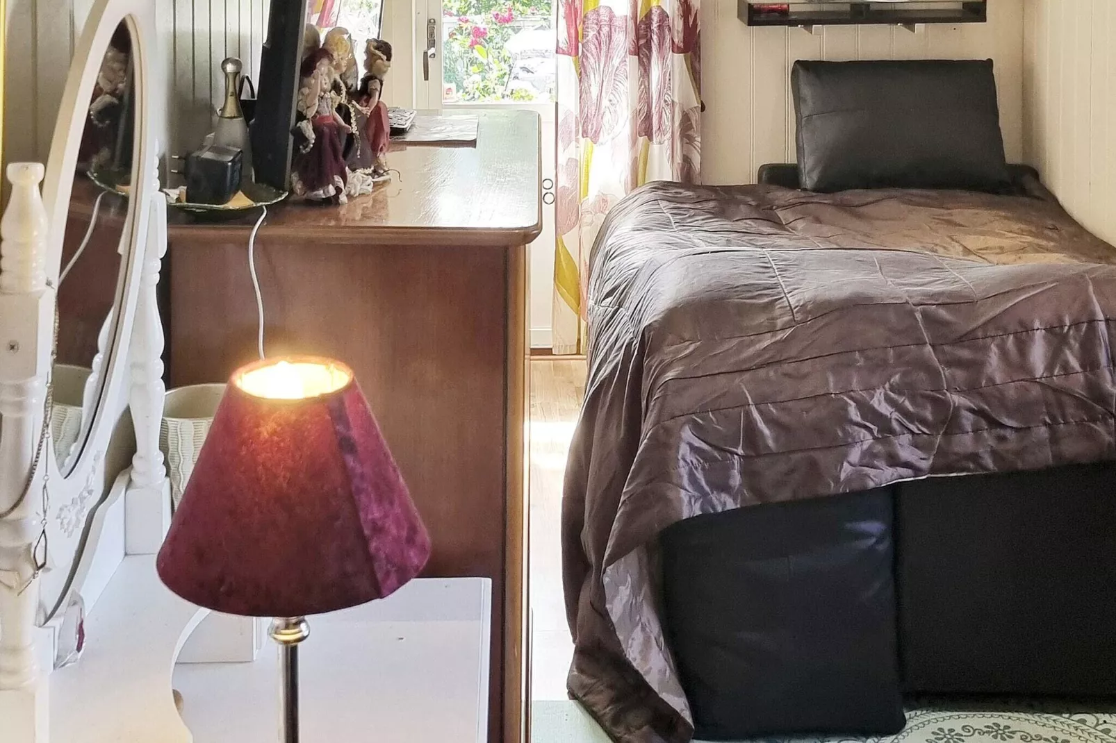 4 person holiday home in ÅRSTA HAVSBAD-Indoor