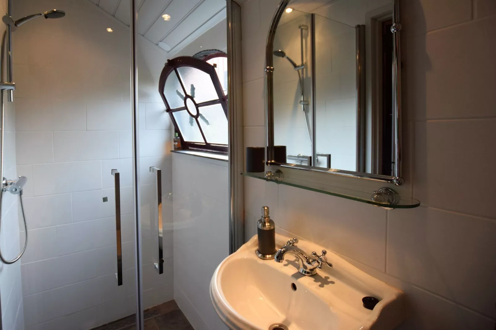 Ons Nestje-Bathroom