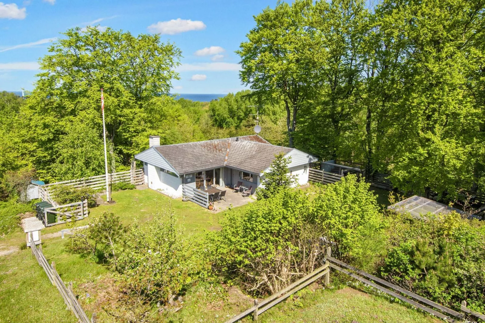 6 person holiday home in Glesborg-By Traum