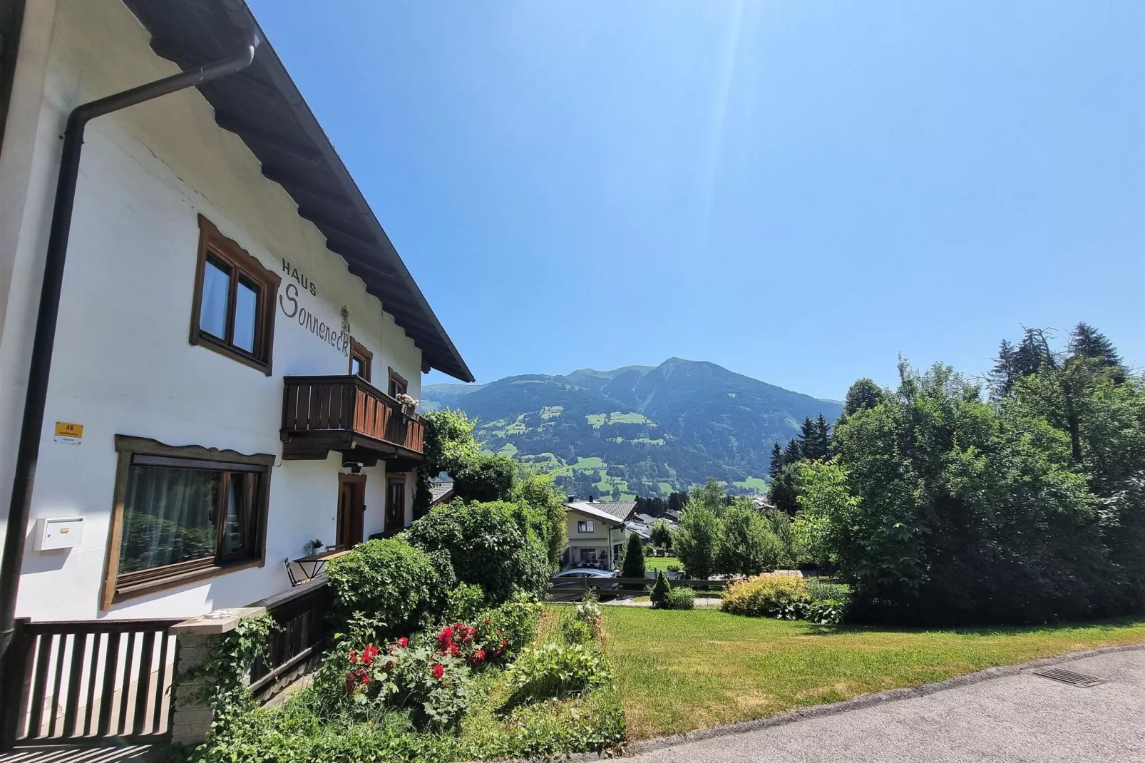 Haus Sonneneck-Gärten Sommer