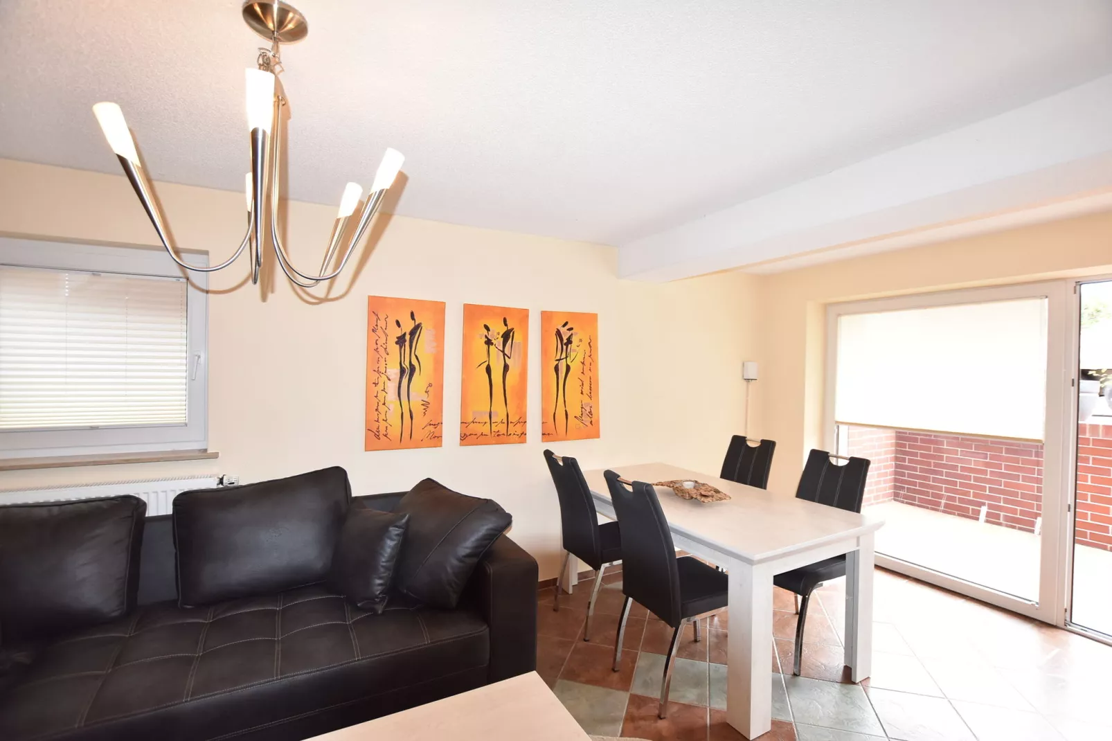 Komfort-Ferienwohnung Bernd-Salle à manger
