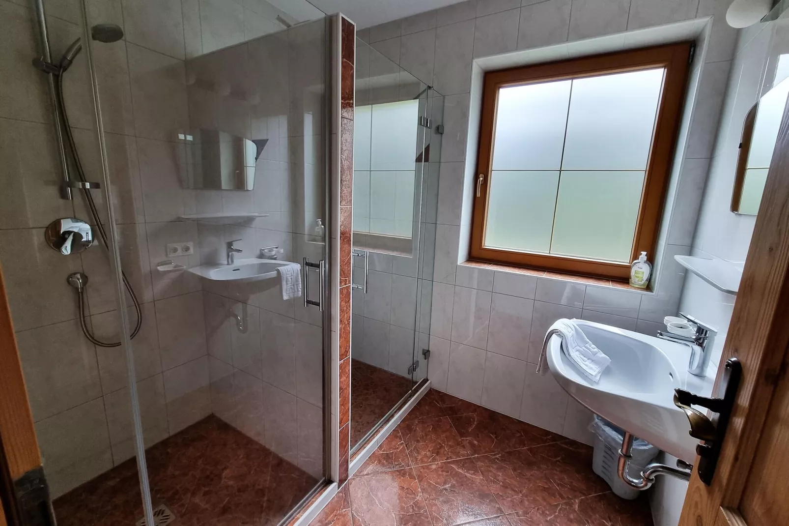 Ferienhaus Enstal-Bathroom