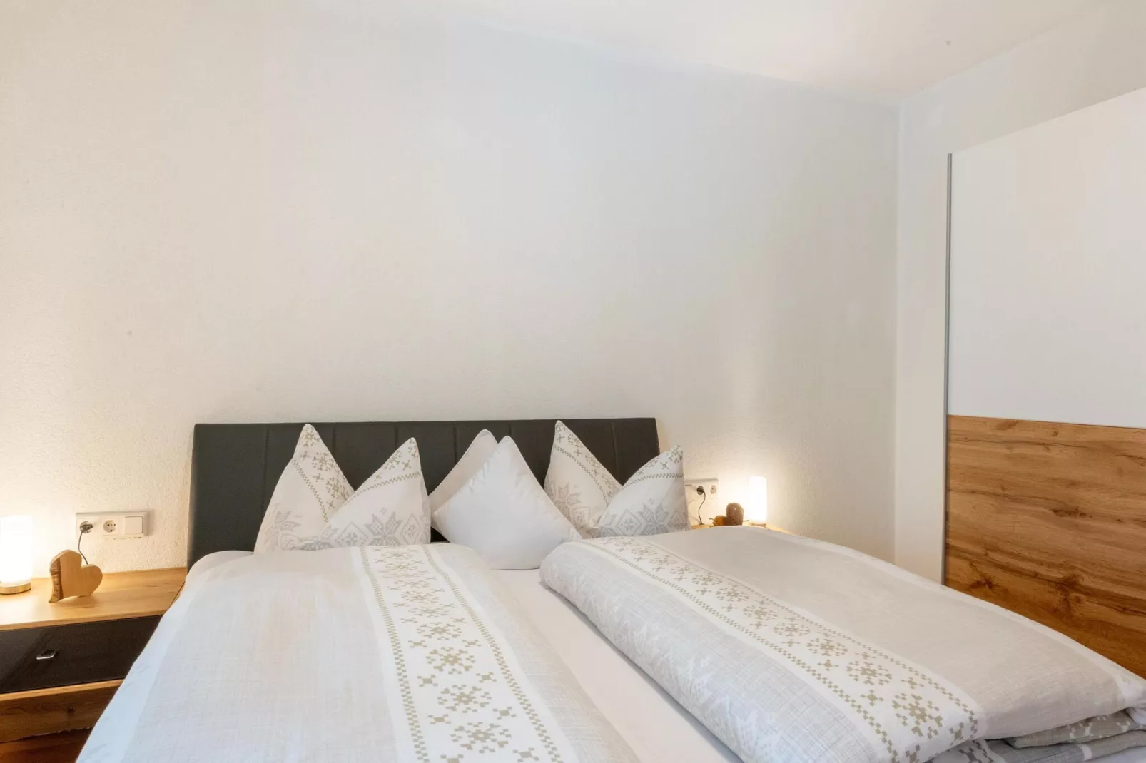 Björn-Bedroom