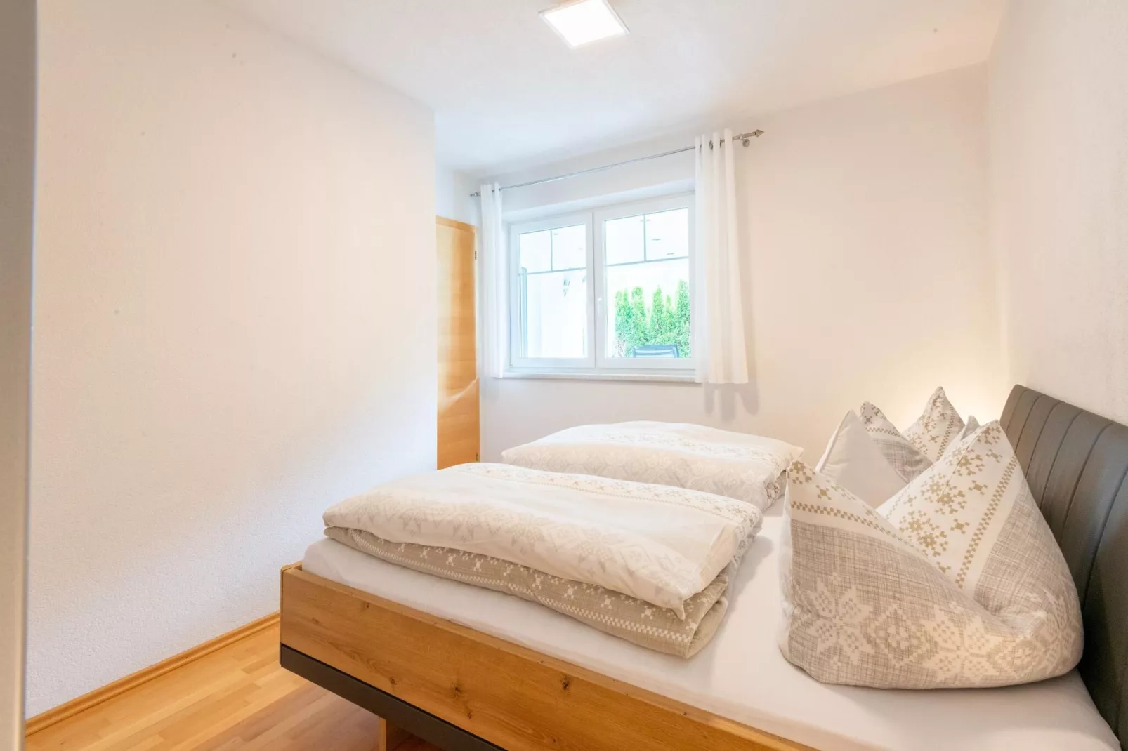 Björn-Bedroom