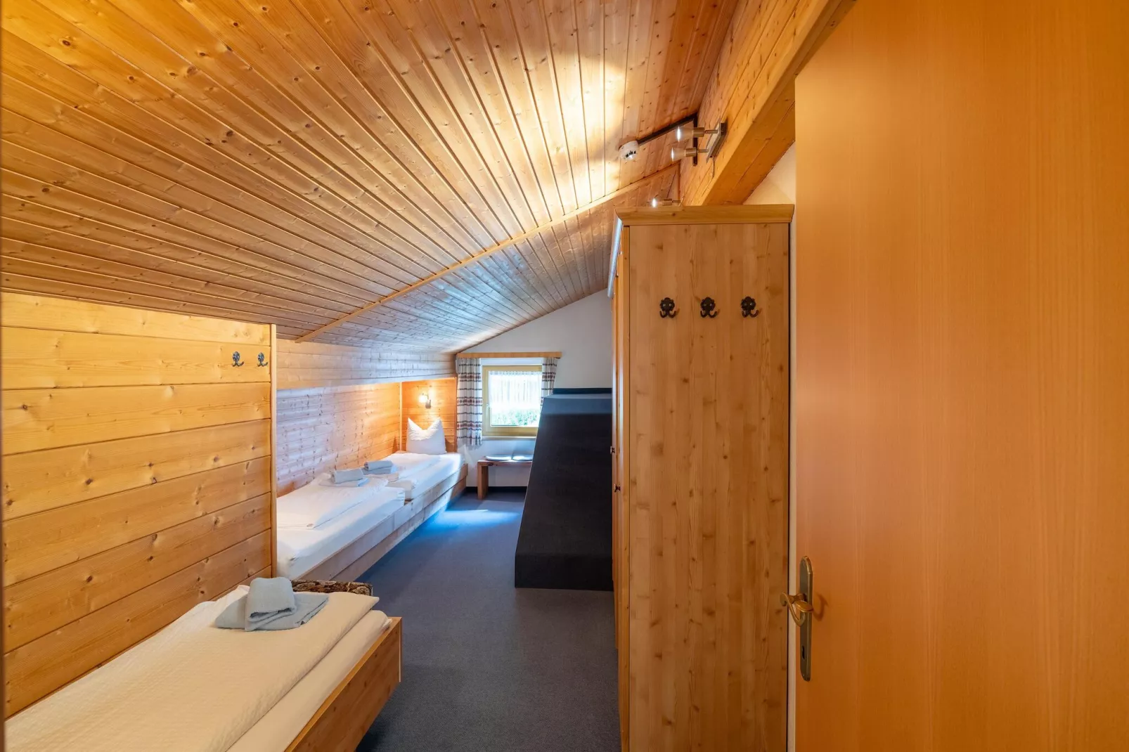 Apartment 4-6/2-Schlafzimmer