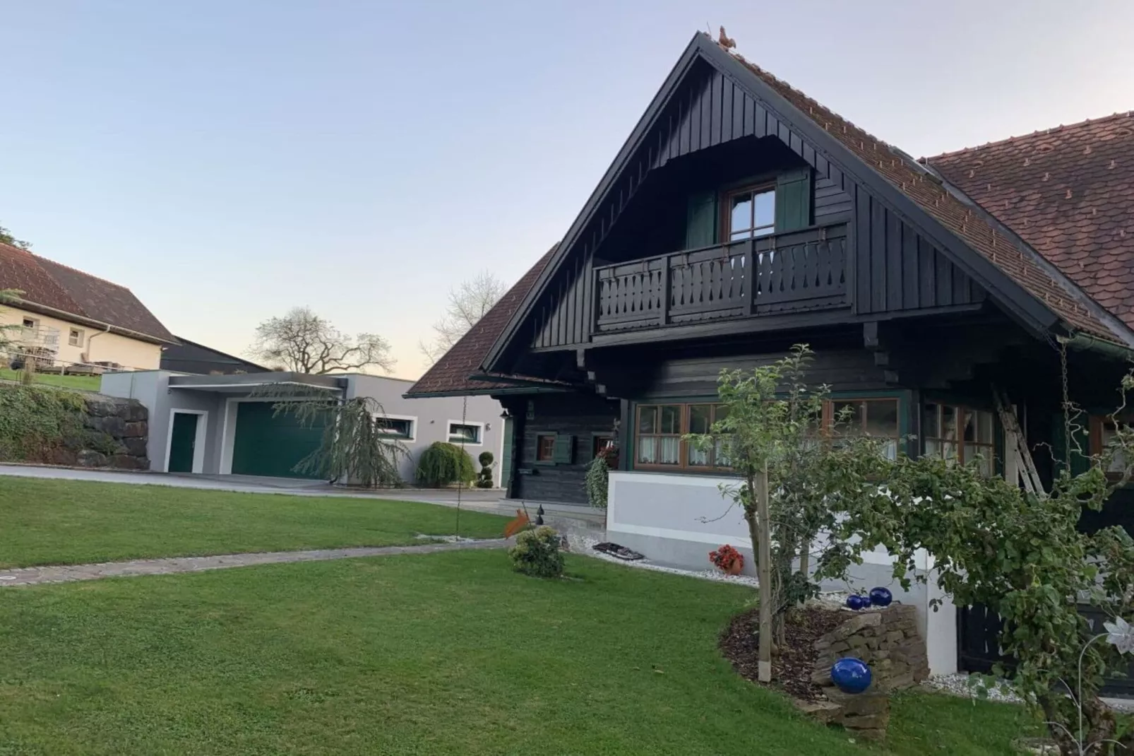 491753-Exterior summer