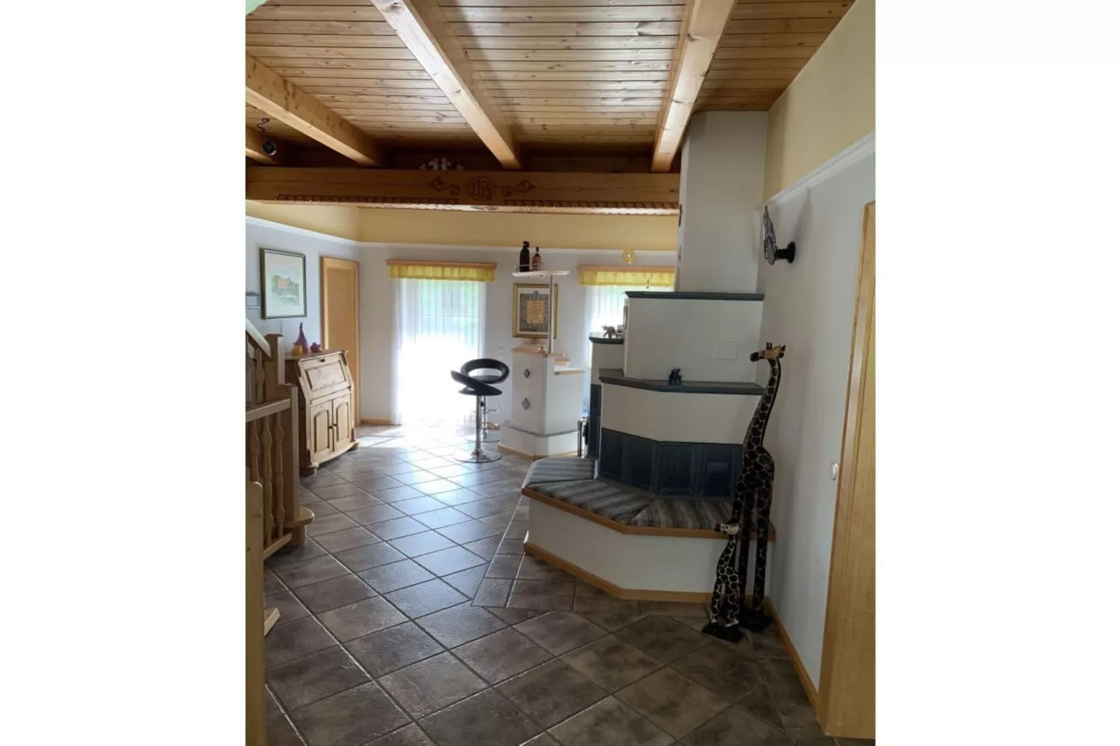 491753-Living room