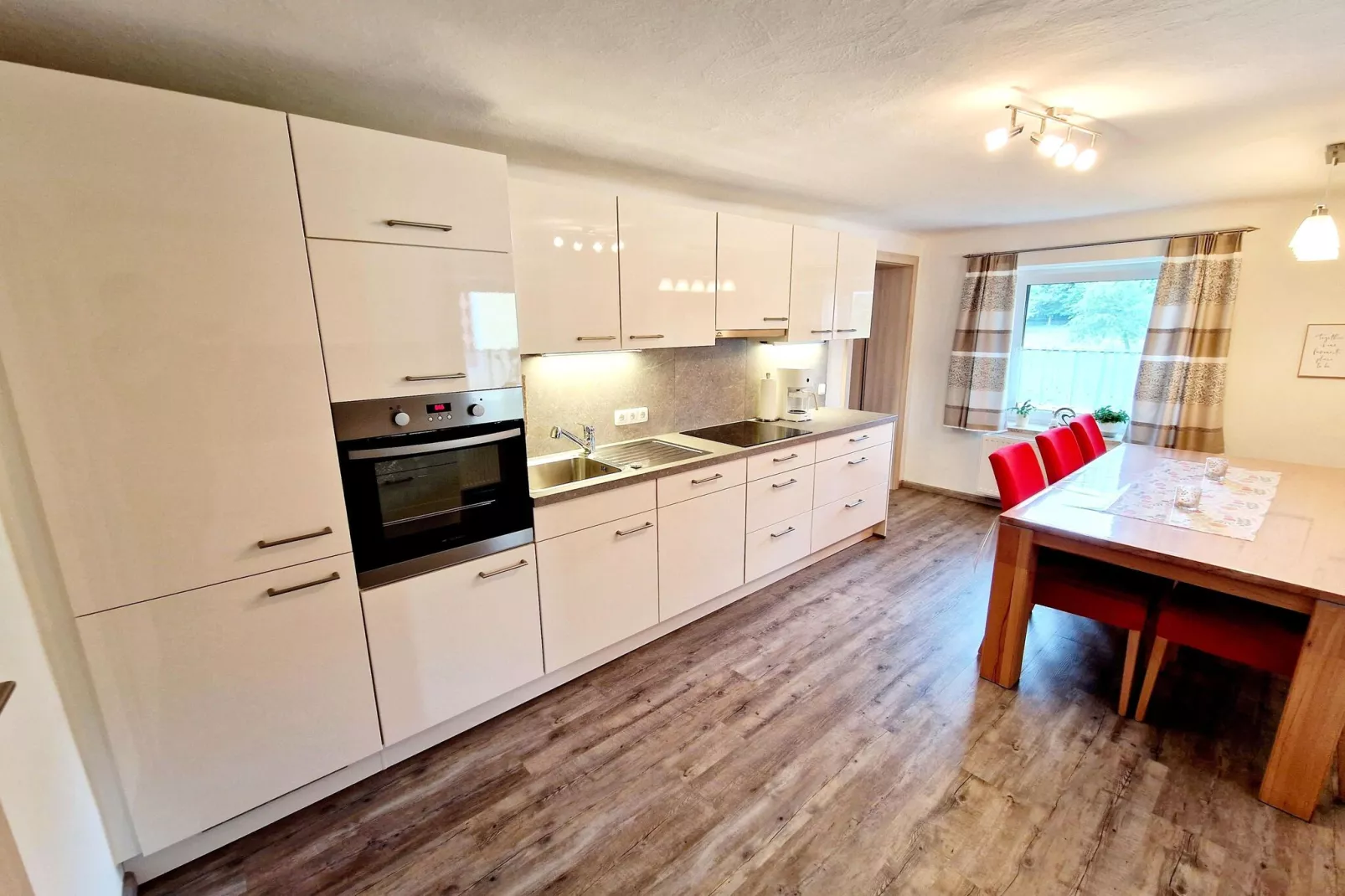 Bettinas Ferienwohnung OG-Cuisine
