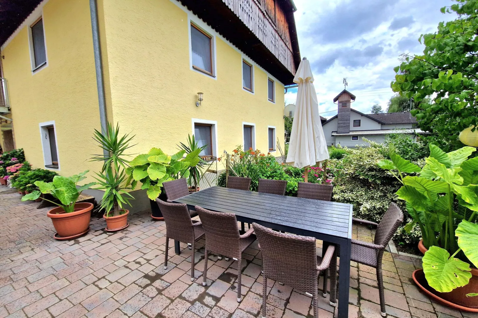 Bettinas Ferienwohnung OG-Balcon-terrasse