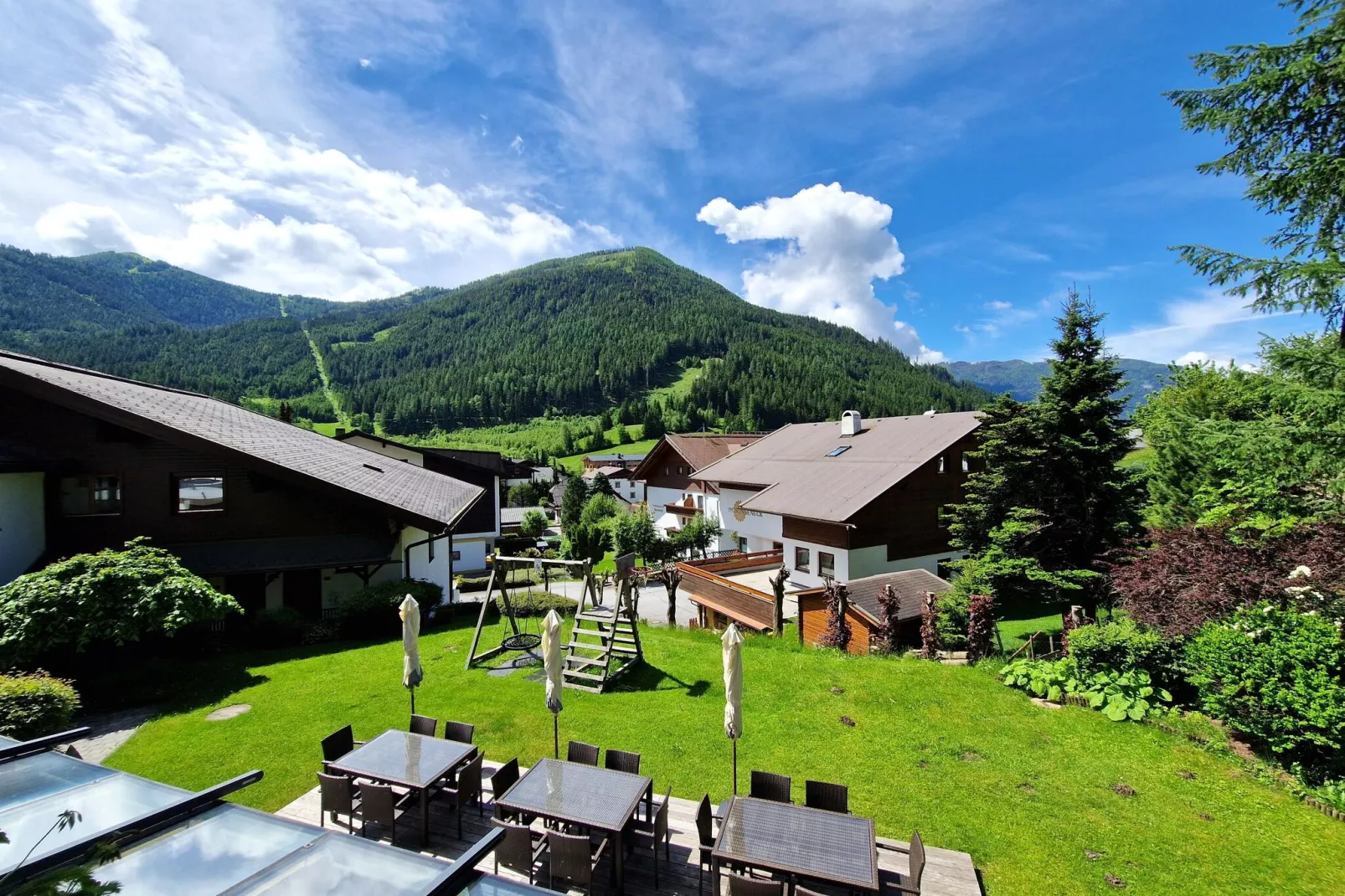 Alpenkatze-Terrace balcony