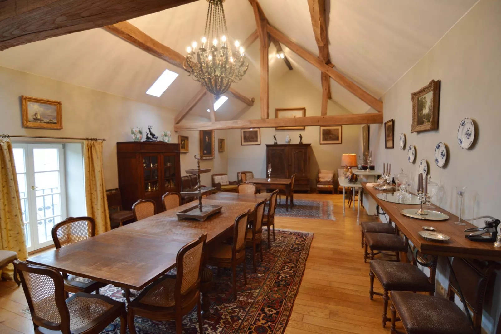 La Cathédrale-Dining room