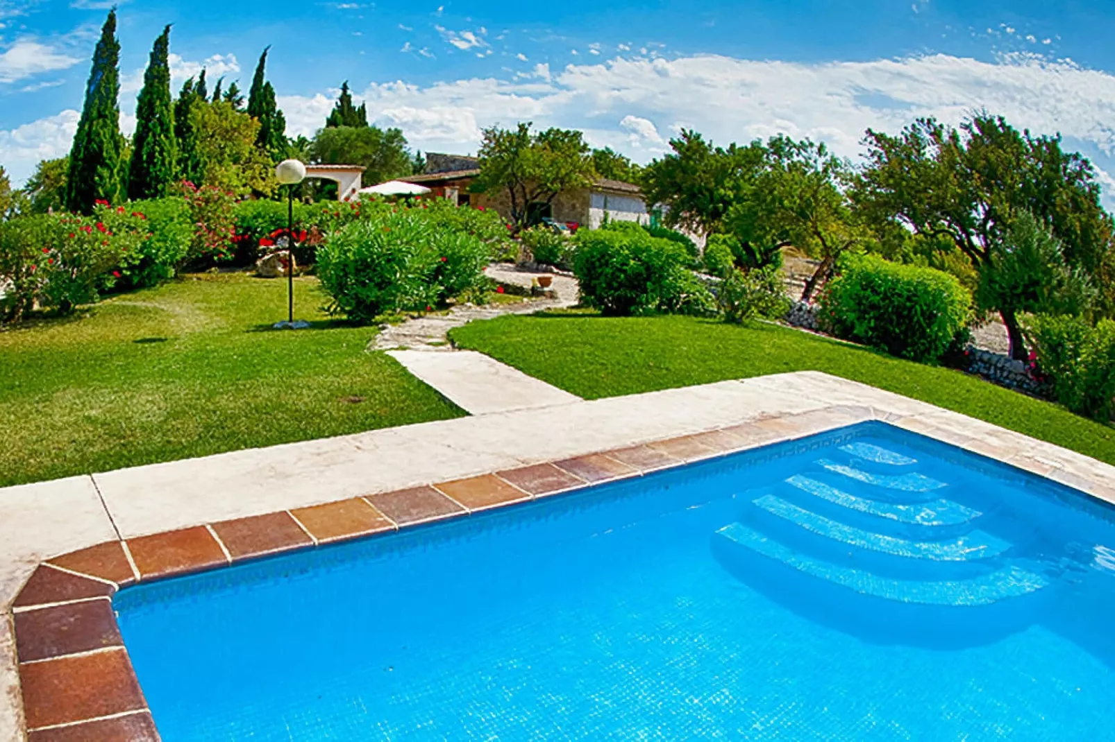 Estudio-(+/-) Estudio-Pool
