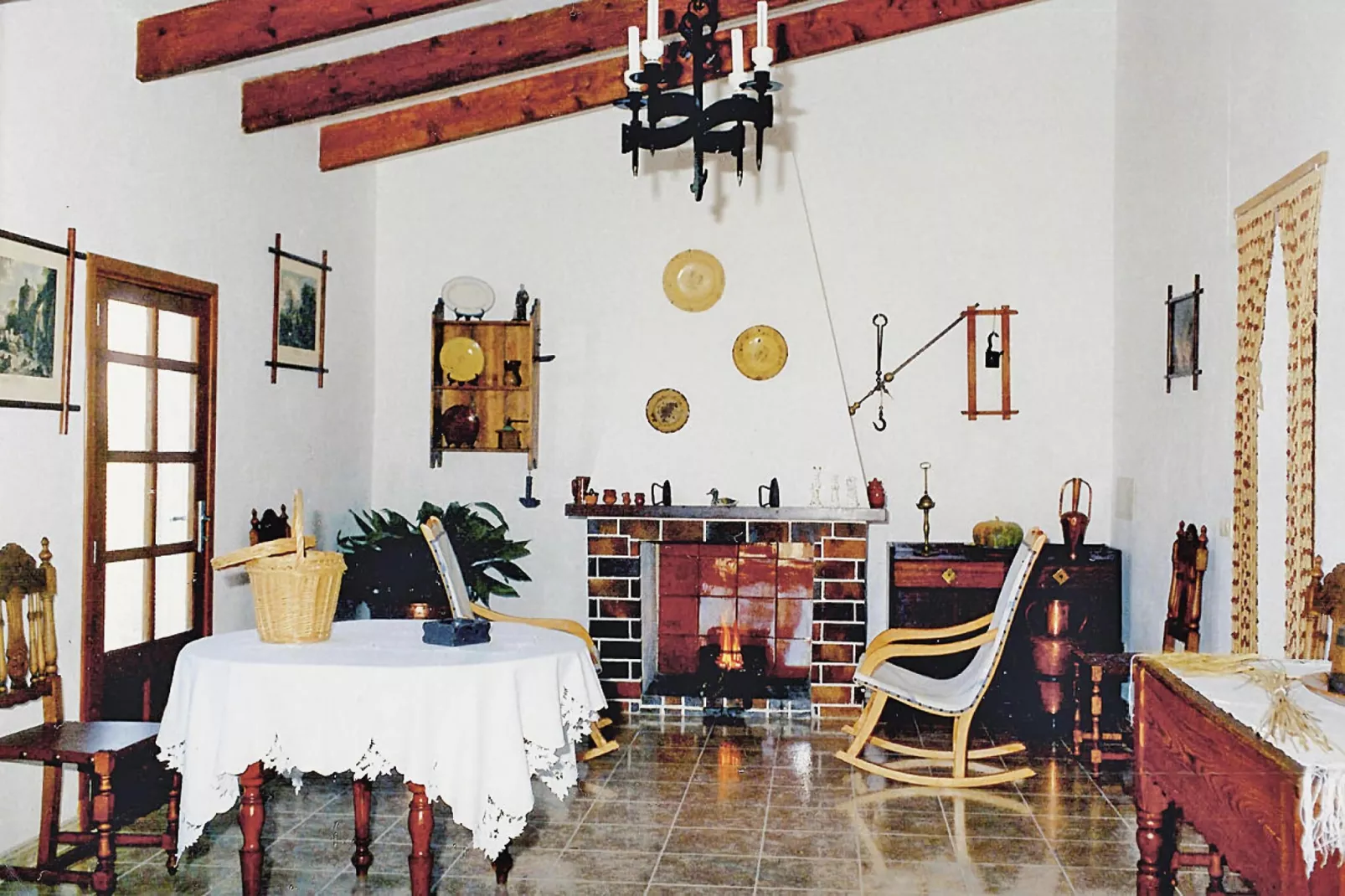 Estudio-(+/-) Estudio-Living room