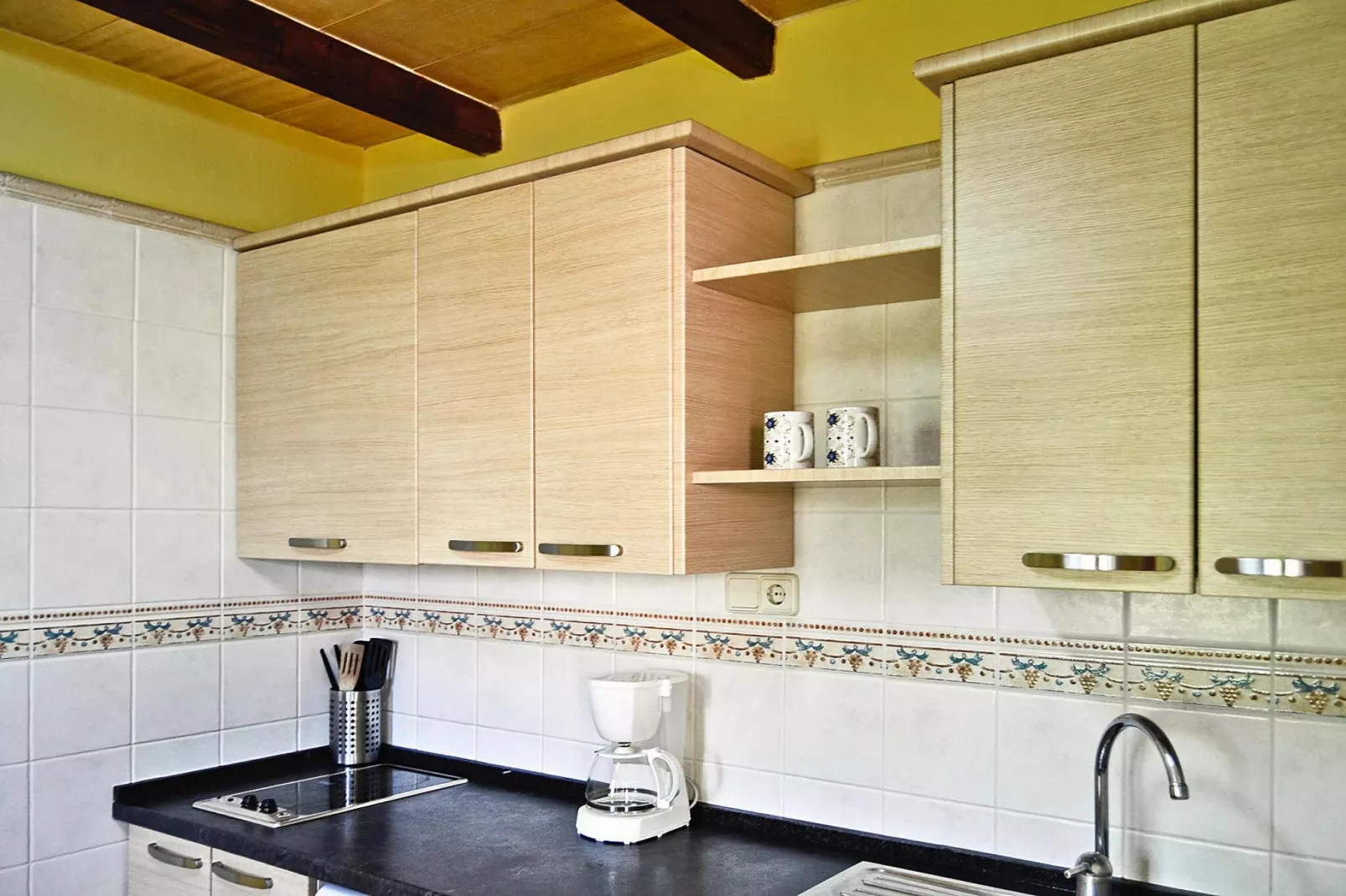 Estudio-(+/-) Estudio-Kitchen