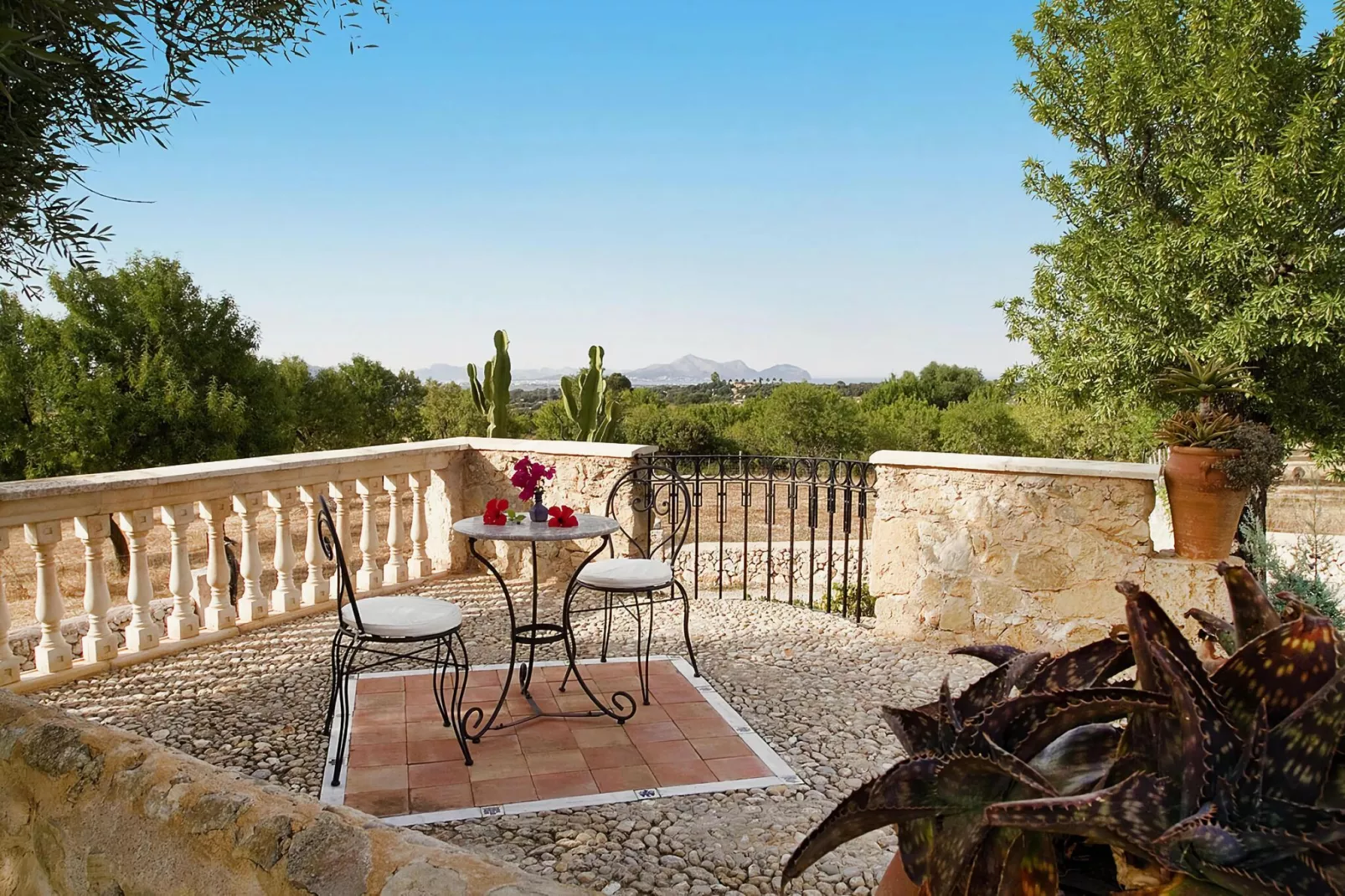 Estudio-(+/-) Estudio-Terrace balcony