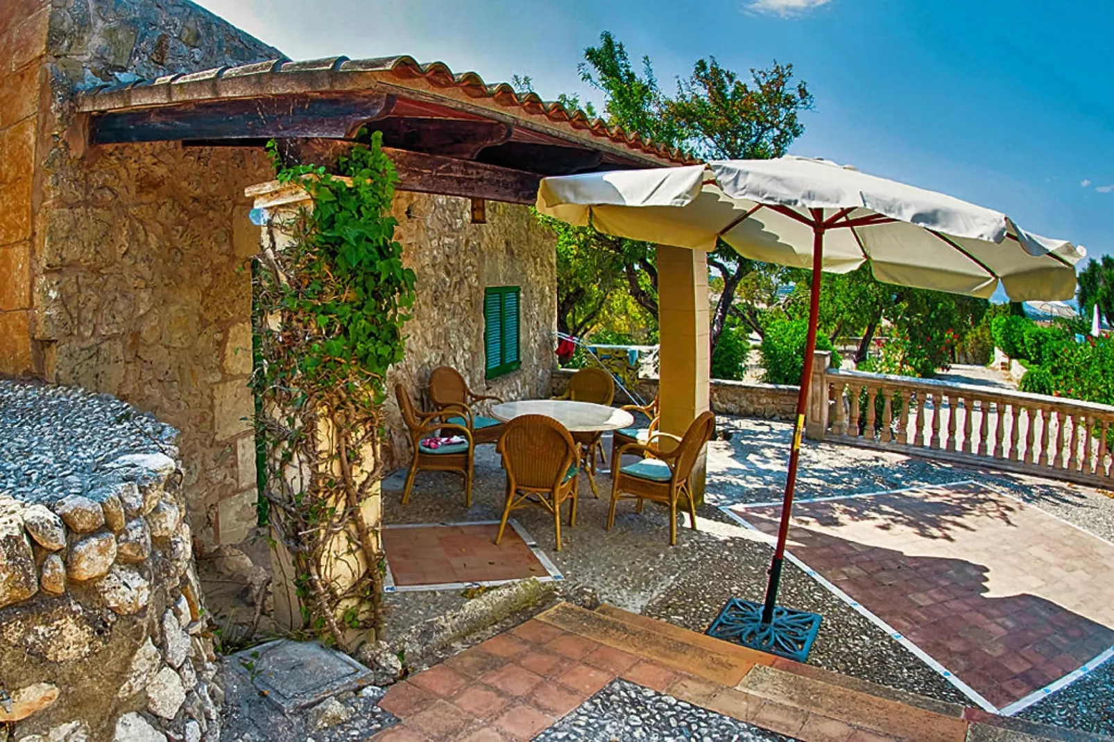 Estudio-(+/-) Estudio-Terrace balcony