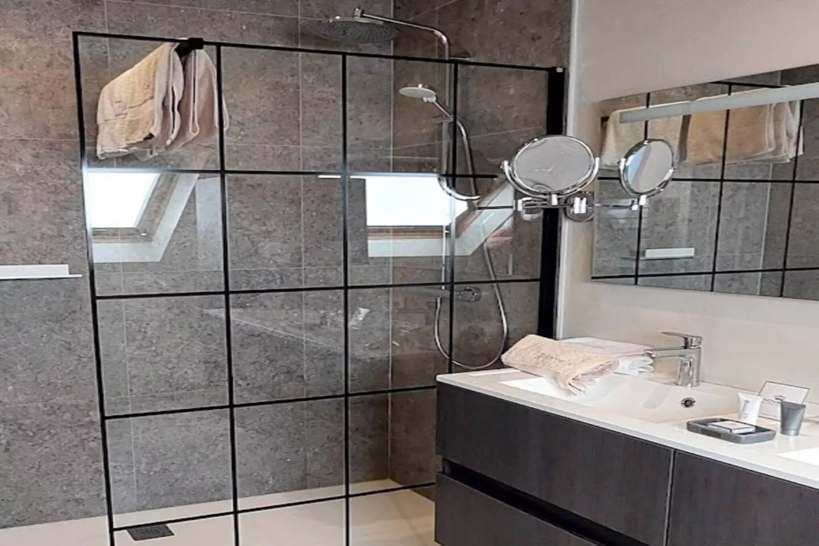 D’Ereplatse Bed and Breakfast-Badezimmer