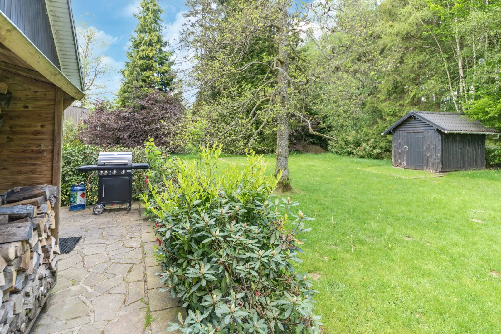 La maison du fagnard-Gardens summer