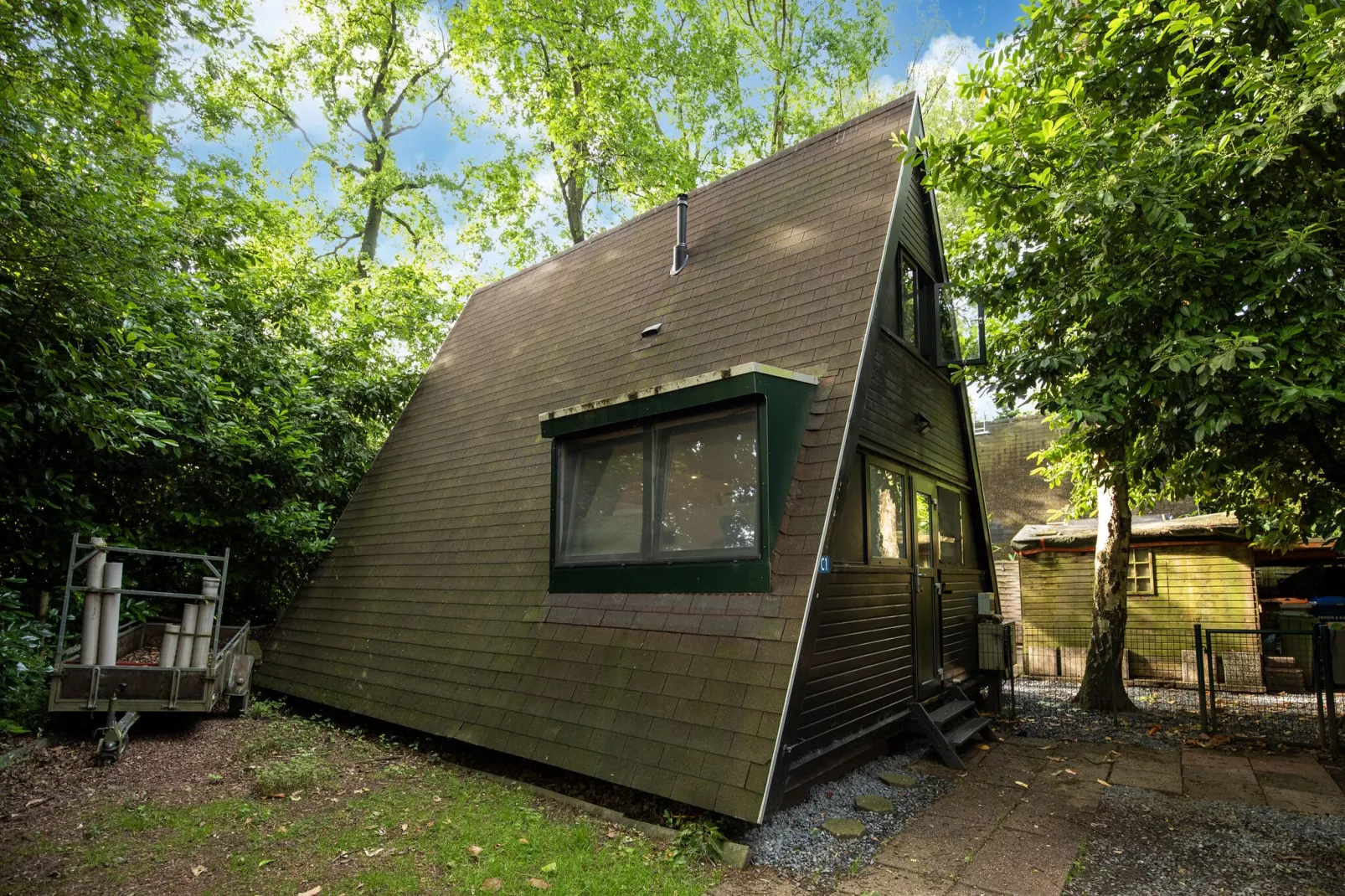 Soor & Long-Exterior summer