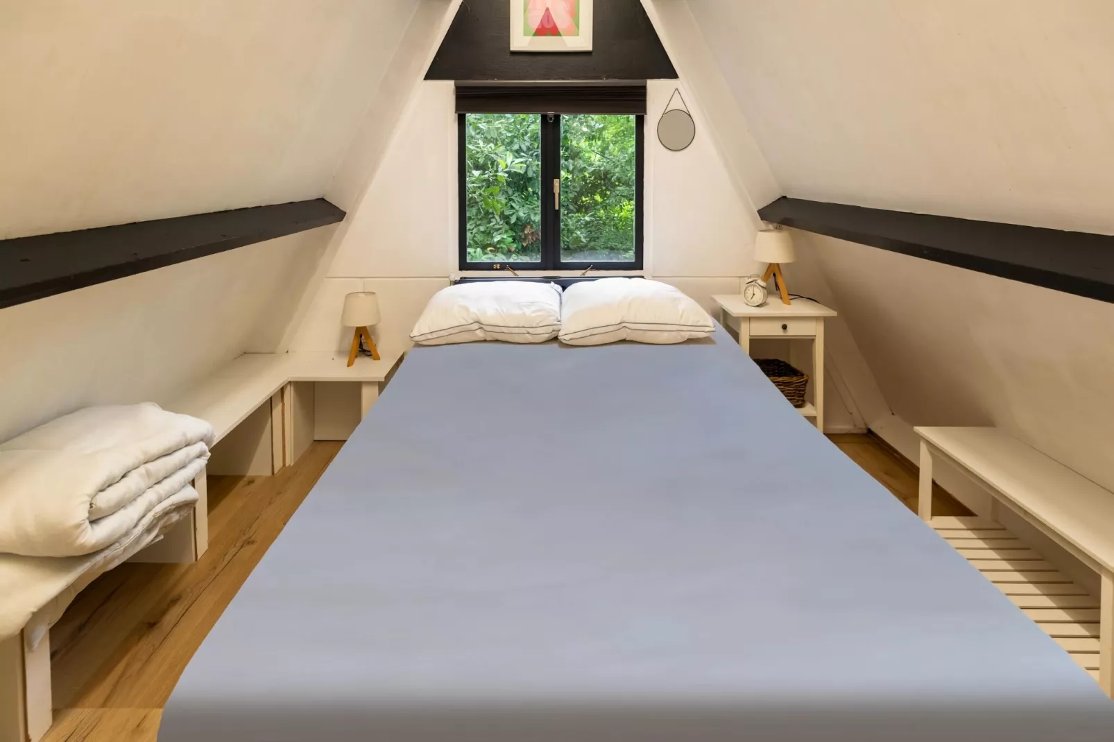 Soor & Long-Bedroom