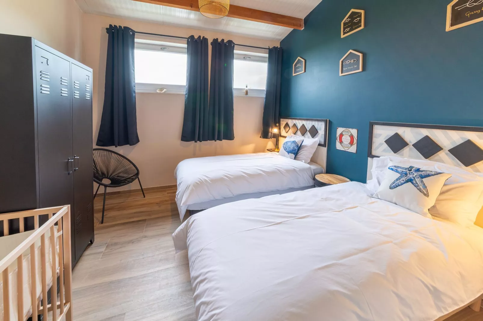 Gite à la ferme avec Piscine intérrieur  sauna et bains à remous-Chambre