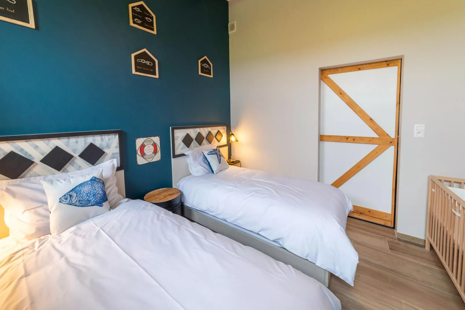 Gite à la ferme avec Piscine intérrieur  sauna et bains à remous-Chambre