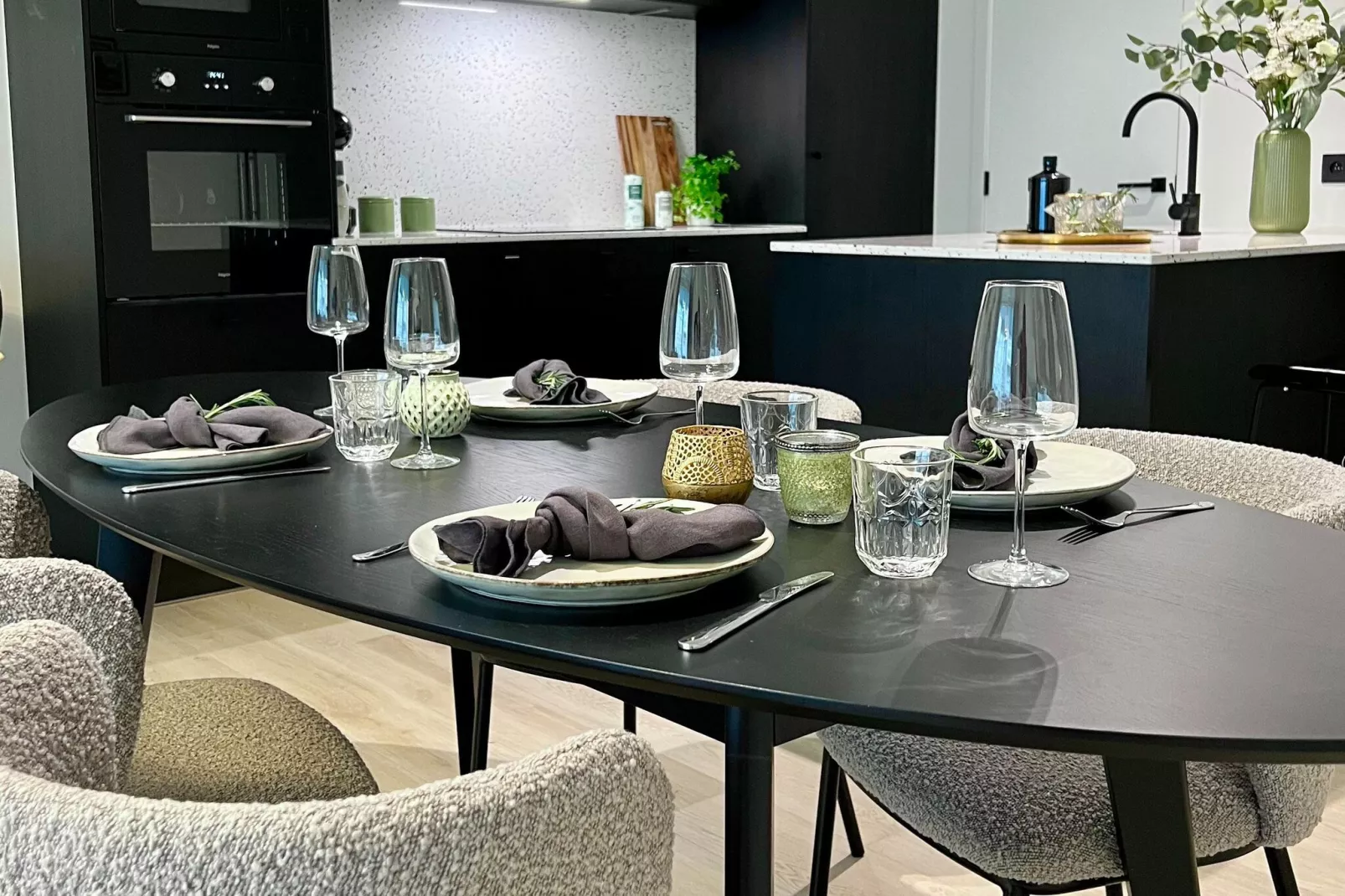 Meiboom 0101-Dining room