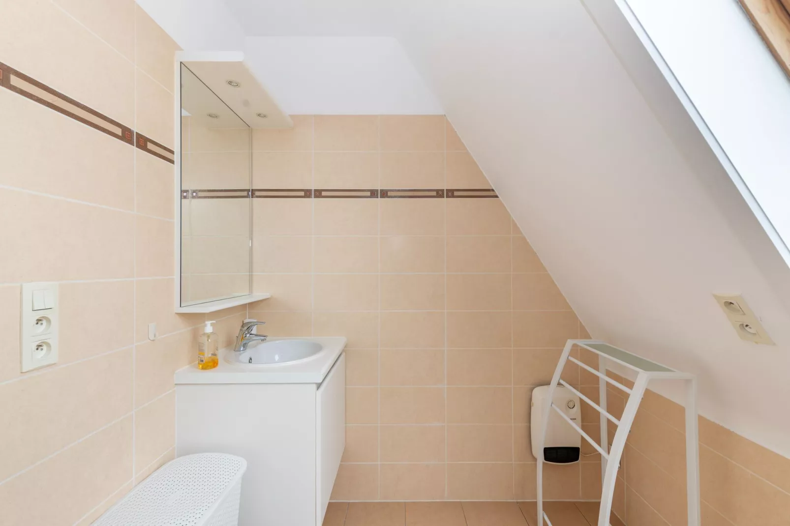 NWD40D0202-Bathroom