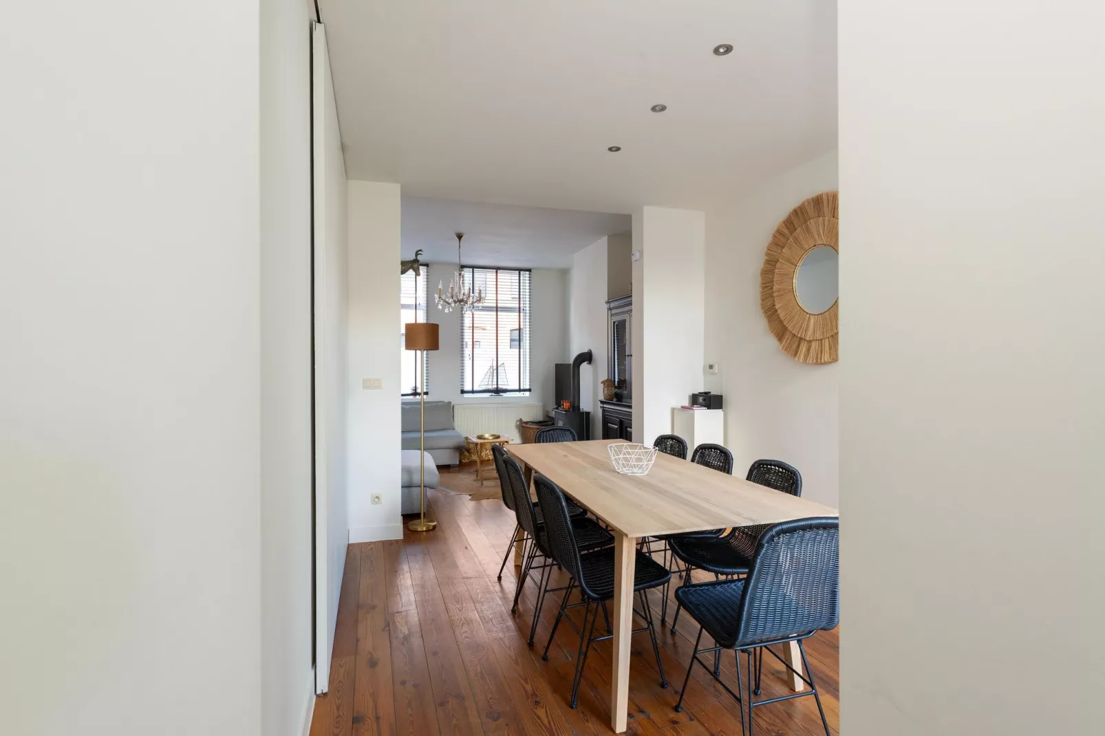 OLV 8-Dining room