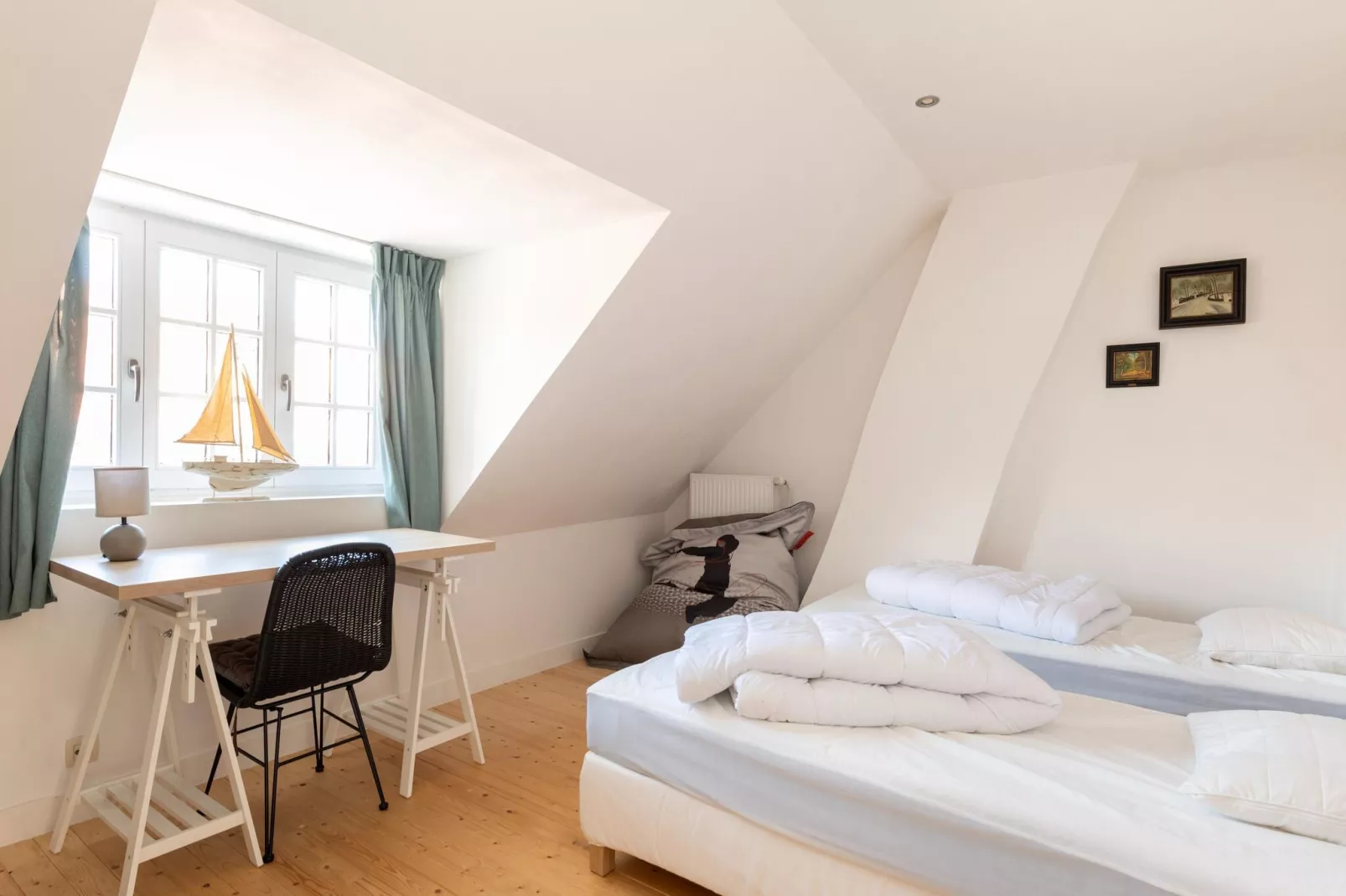 OLV 8-Bedroom