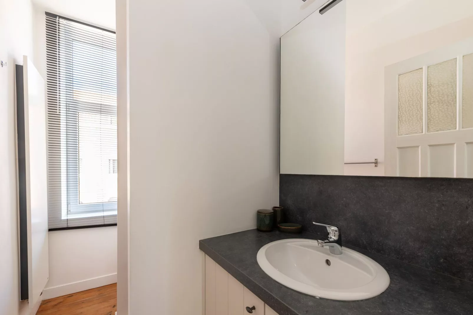 OLV 8-Bathroom
