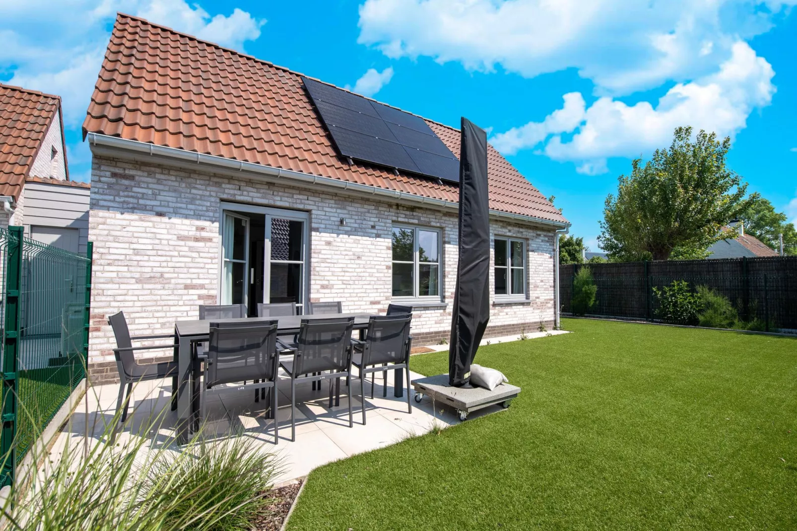 W1-Exterior summer