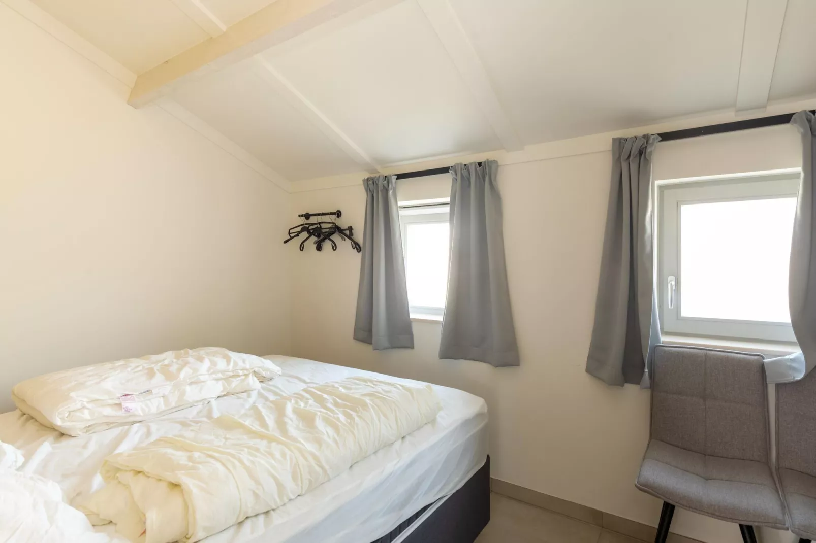 W1-Bedroom