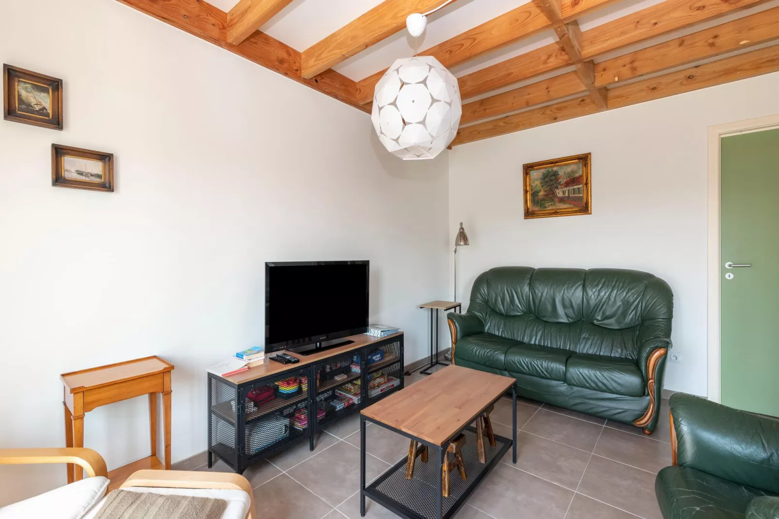 W4-Living room