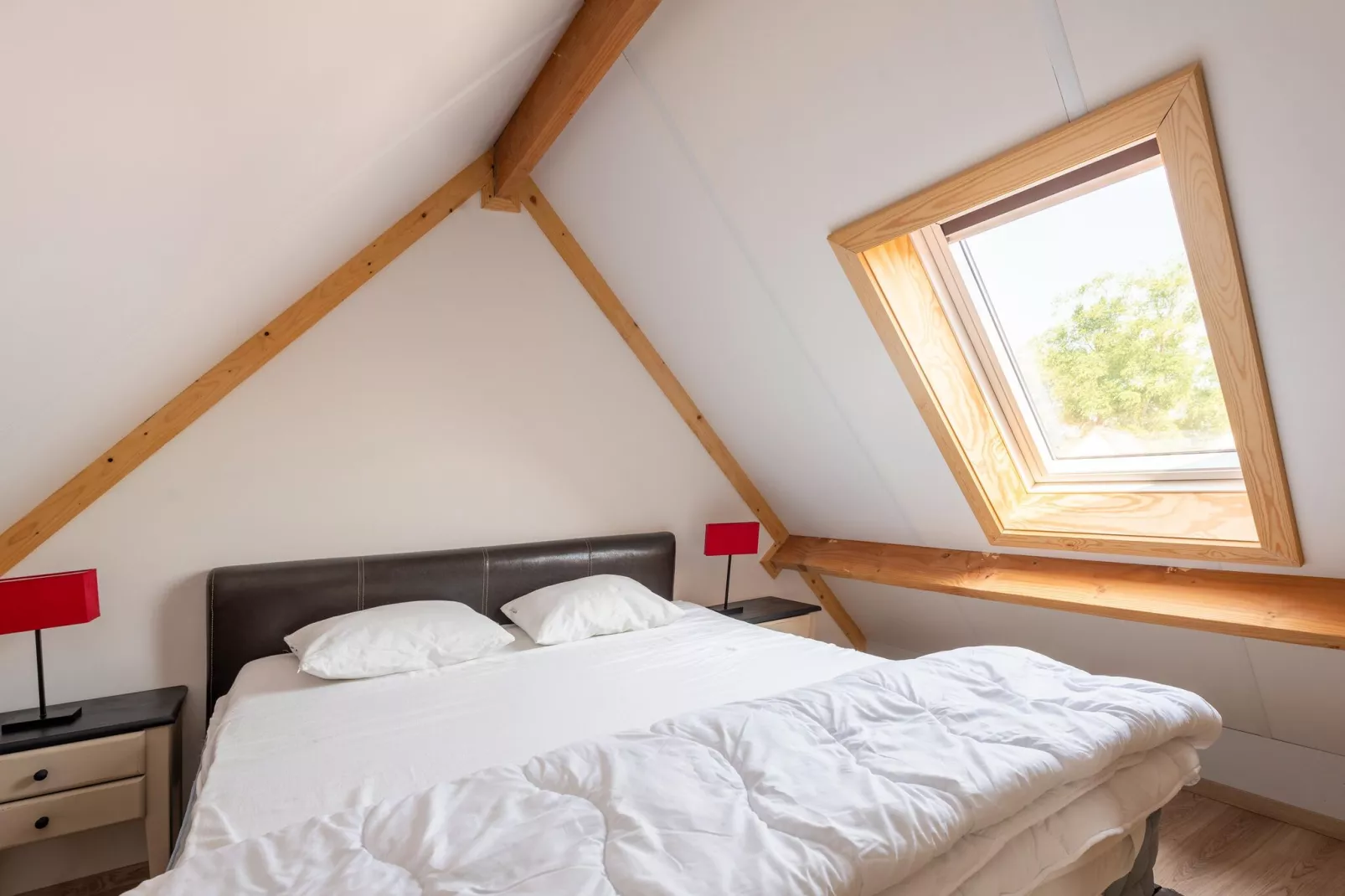 W4-Bedroom