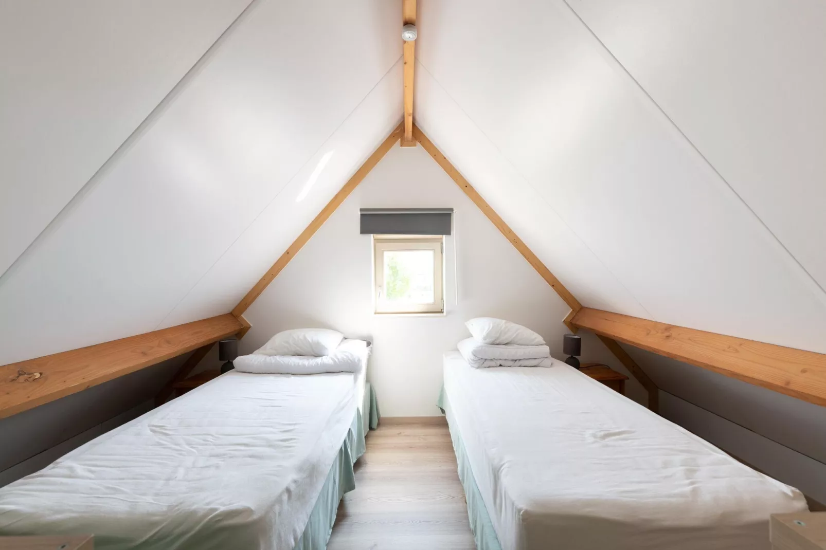 W4-Bedroom