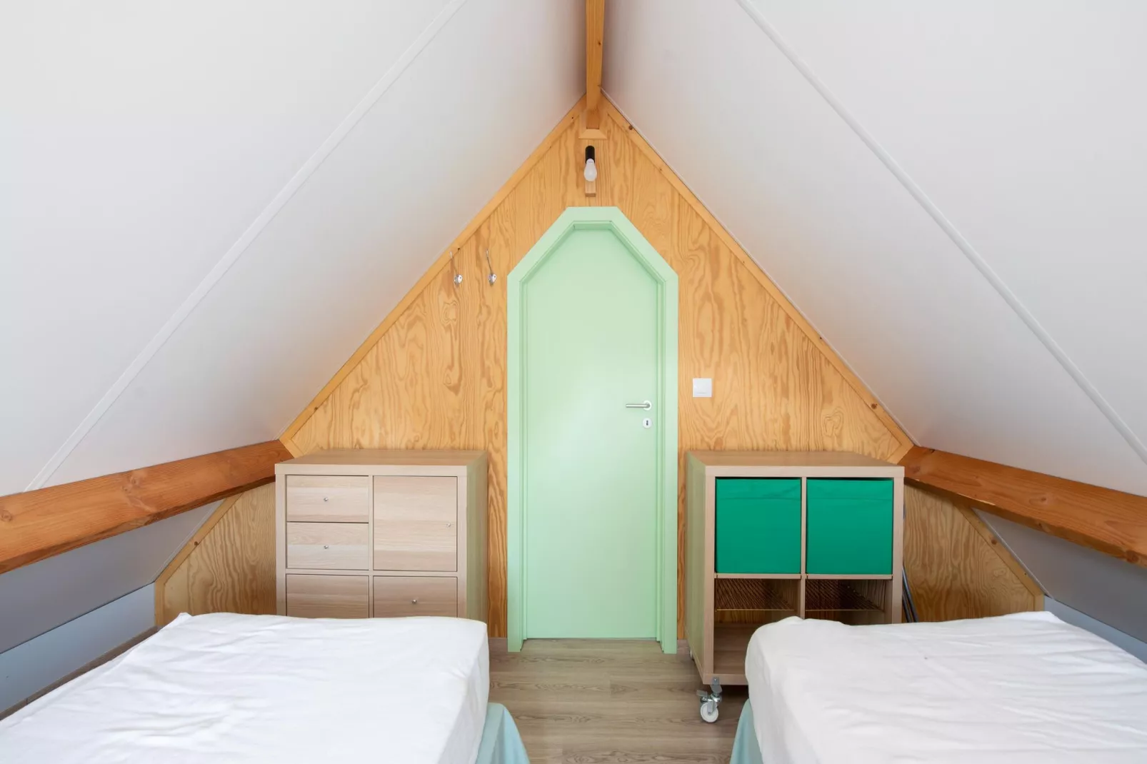W4-Bedroom