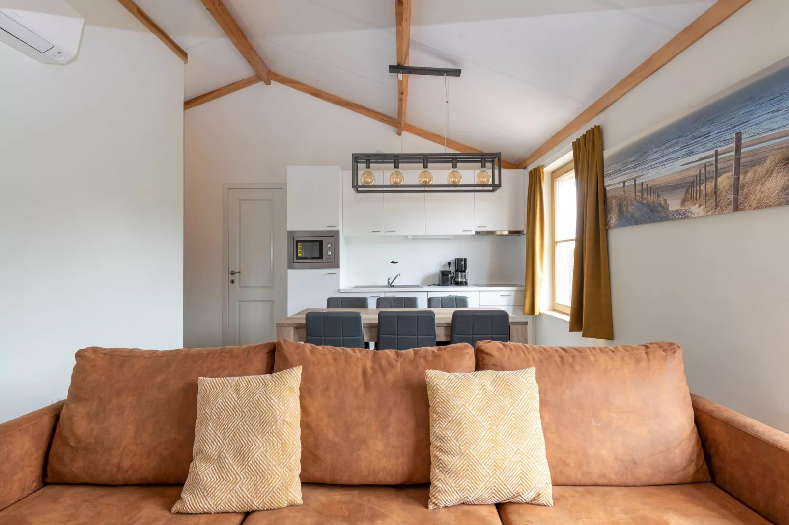 W19-Living room